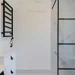 Dream House With Private Swimming Pool, Hot Tub And Sauna *