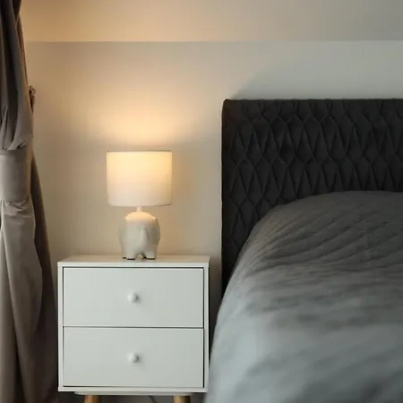 Villa Dream House With Private Swimming Pool, Hot Tub And Sauna *