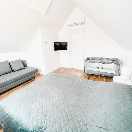 Dream House With Private Swimming Pool, Hot Tub And Sauna *