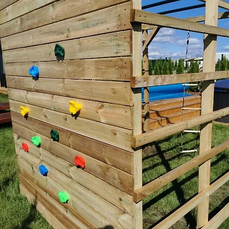 Dream House With Private Swimming Pool, Hot Tub And Sauna *