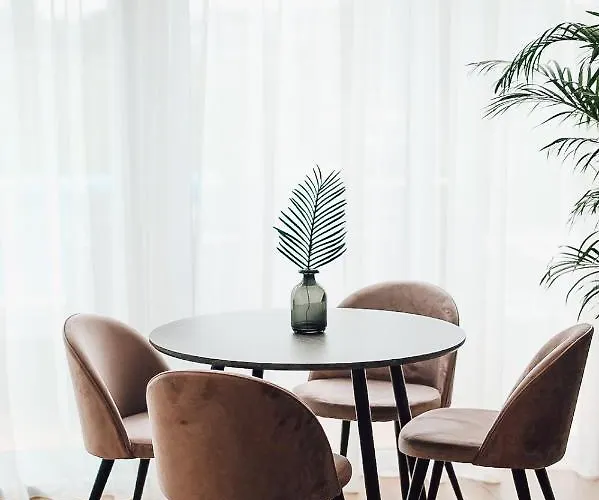 Dream House With Private Swimming Pool, Hot Tub And Sauna *