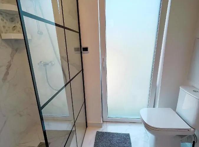 Dream House With Private Swimming Pool, Hot Tub And Sauna וילה פלאנגה