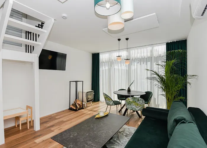 Dream House With Private Swimming Pool, Hot Tub And Sauna Вілла Паланга