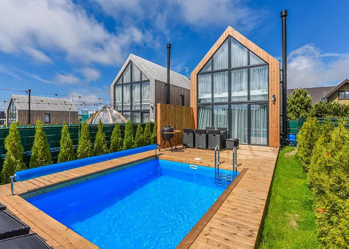 Вілла Dream House With Private Swimming Pool, Hot Tub And Sauna Паланга