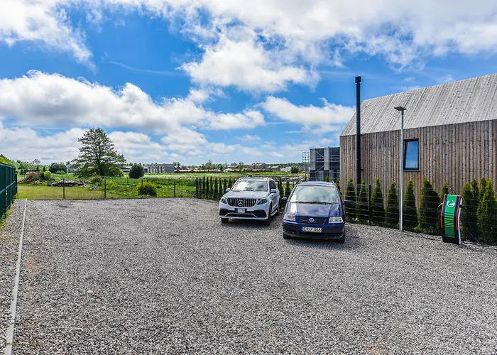 Dream House With Private Swimming Pool, Hot Tub And Sauna *